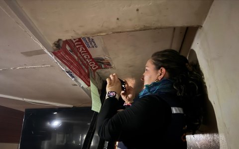 El acceso al bar estaba oculto detrás de una estructura que simulaba ser parte del cielo raso.