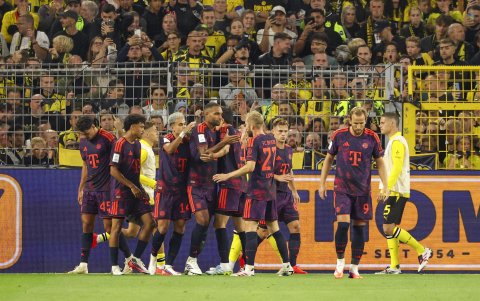 Nathaniel Brown y Michael Olise anotaron los goles de Bayern Múnich.