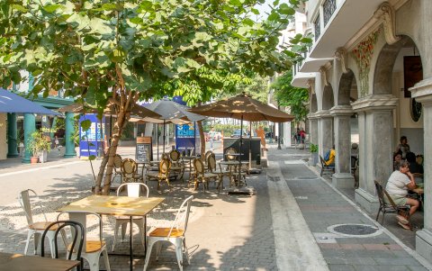 La suspensión de los eventos nocturnos redujo el flujo de clientes que dinamizaba los restaurantes del sector.