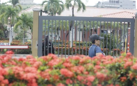 La administración de las urbanizaciones analiza nuevas medidas para reforzar los controles de seguridad.