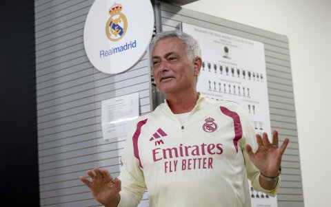 El técnico del Real Madrid, José Mourinho, durante la rueda de prensa posterior al entrenamiento del equipo.