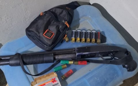 Tres presuntos cabecillas de Los Lobos cayeron en Factoría por vínculos con tráfico internacional de droga.