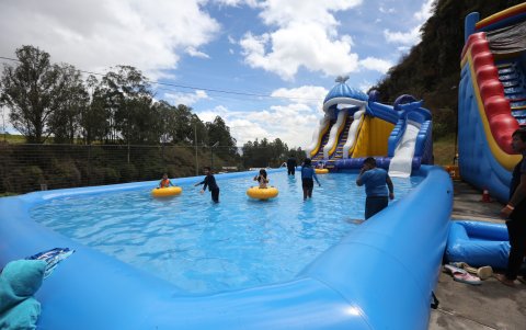 Entretenimiento. Kche Diversiones cuenta con más de 80 inflables que se rotan constantemente para ofrecer nuevas experiencias a sus visitantes en Pifo.