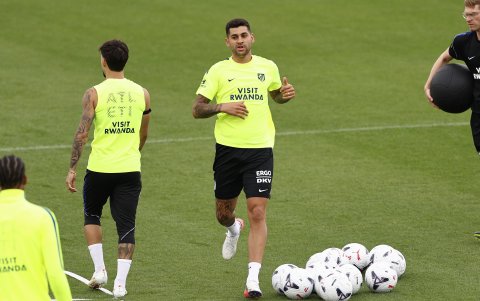 Cuti Romero podría debutar en el juego de Atlético de Madrid ante Sevilla.