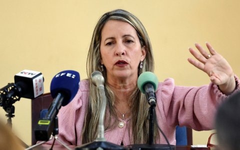 La ministra de Educación de Cuba, Naima Trujillo, habla durante una rueda de prensa por la crisis económica y energética, este jueves, en La Habana (Cuba).