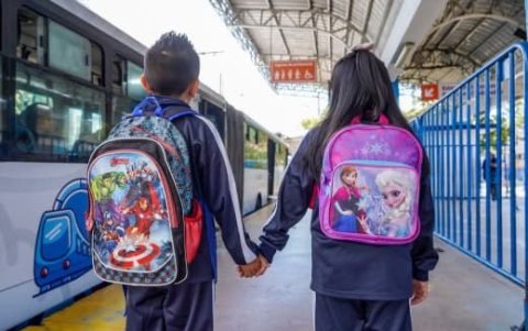 Quito habilita expresos escolares para el regreso a clases, con rutas por Trolebús y Ecovía, horarios desde las 06h05 y tarifa estudiantil.