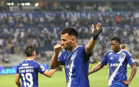 Con gol de Aníbal Leguizamón, Emelec le ganó 2-1 a Leones.