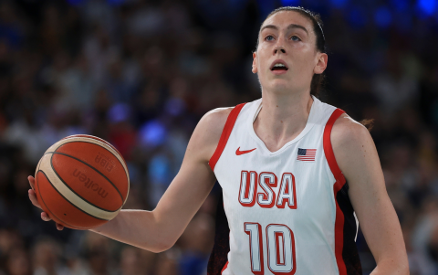 en la que puede verse a la estadounidense Breanna Stewart, durante la semifinal de los Juegos Olímpicos de París.