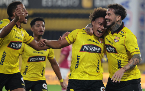 Darío Benedetto marcó el gol de la victoria de Barcelona SC ante Independiente del Valle al minuto 90+11.