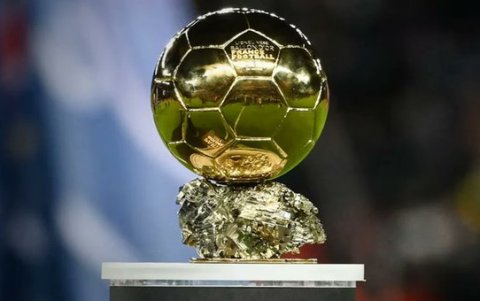Balón de Oro se entrega al mejor jugador de la última temporada.