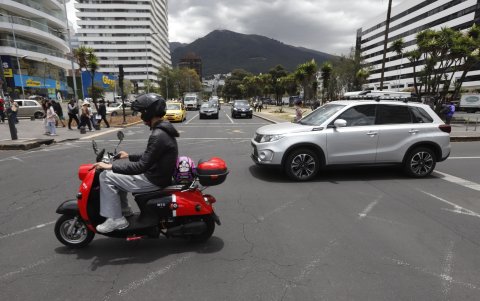 Ley. Ahora, las motos eléctricas se sujetarán al mismo régimen de las motocicletas.