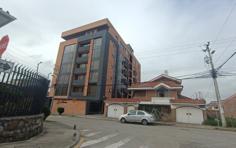 La densificación de la ciudad en altura no ha mejorado el acceso a la vivienda para los sectores más vulnerables.