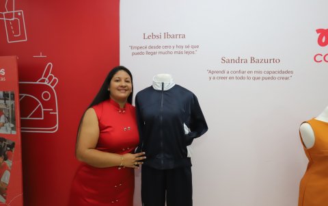 Lebsi Ibarra empieza su sueño de tener un taller de ropa deportiva.