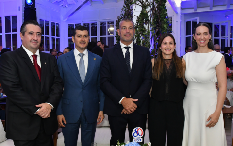 Juan Luis Calvo, Miguel Ángel González, Édgar Martínez, Amira Antón y Valeria Adum.