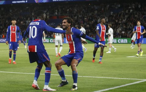 PSG goleó 6-1 a Slavan.