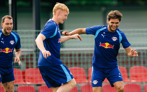 RB Leipzig realizó su entrenamiento en su centro de preparación en Leipzig antes de viajar a Italia para enfrentar al Como por la Champions League.