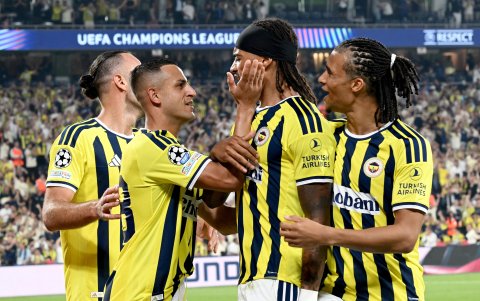 Fenerbahce empató 1-1 con Roma.