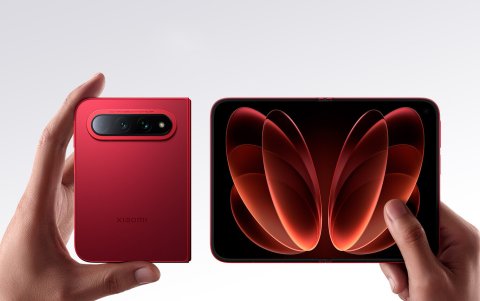 El Xiaomi 18 Fold adopta el formato tipo pasaporte, más corto y ancho, con una pantalla exterior de 5,38 pulgadas y una interior de 7,58 pulgadas.