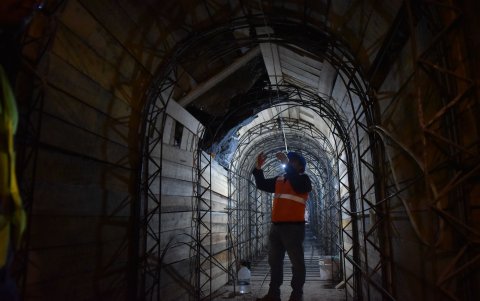 La obra subterránea se extiende por 1,9 kilómetros y permitirá conducir aguas residuales hacia el sistema de saneamiento de Tumbaco.