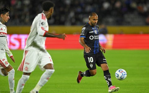 Independiente del Valle busca remontar la seria a Flamengo.