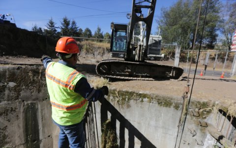Pichincha activa medidas ante El Niño por lluvias intensas, inundaciones en zonas vulnerables.
