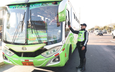 Buses que circulan por la Panamericana Norte pasaron por controles de la AMT.