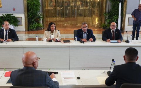 Dinorah Figuera asistió en Caracas al segundo ciclo de conversaciones sobre garantías civiles y libertad de expresión.