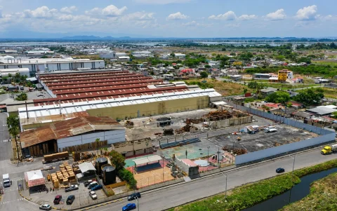 Guayaquil y Durán concentran alrededor del 90 % de los consumidores de alto voltaje, según el Ministerio de Ambiente y Energía.