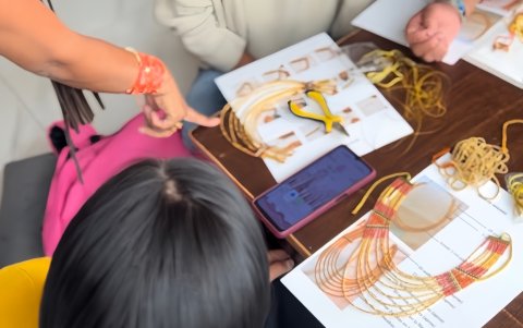 En sus talleres busca preservar y transmitir a nuevas generaciones.