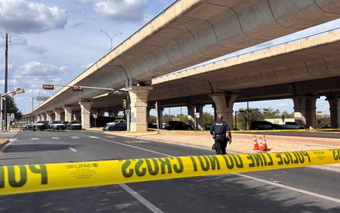 El vehículo en el que se encontraba Wilber Rafael Garcés cuando recibió impactos de bala por la espalda en Texas.