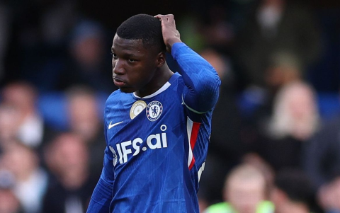 Moisés Caicedo, figura del medio campo de Chelsea.