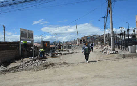 Los vecinos de Verdeloma todavía enfrentan accesos complicados mientras continúan las labores de la intervención vial.