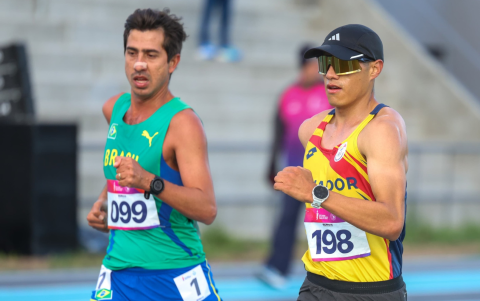 David Hurtado compite en la marcha atlética de los Juegos Suramericanos Santa Fe 2026, donde conquistó la medalla de plata.