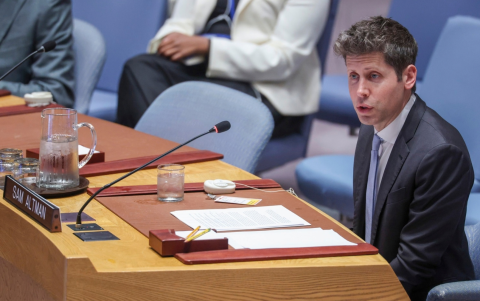 Sam Altman, director ejecutivo de OpenAI, intervino ante el Consejo de Seguridad de la ONU para advertir sobre los riesgos del avance acelerado de la inteligencia artificial.
