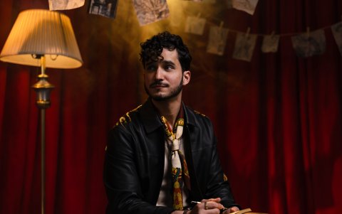 Medellín, Bogotá, Buenos Aires, Santiago de Chile, Arequipa y Lima formarán parte de la gira del cantante.