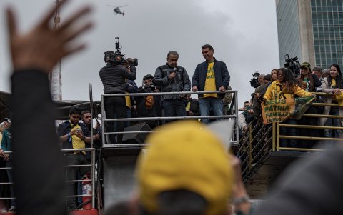 Flavio Bolsonaro, candidato en las elecciones e hijo del expresidente brasileño Jair Bolsonaro, convoca a una manifestación en la Avenida Paulista el 7 de septiembre, en São Paulo, Brasil.