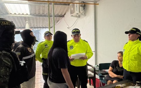 Capturan en Colombia a esposa e hija de alias Fito; eran buscadas por lavado de activos.