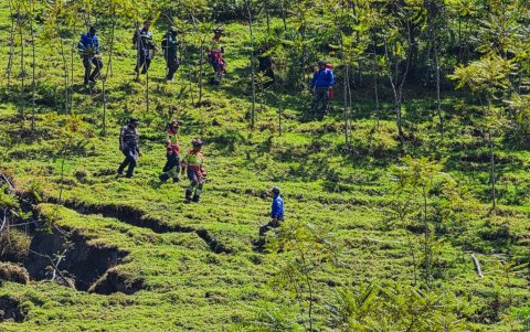 Operativo: 12 rescatistas participaron en la búsqueda que permitió localizar estable al hombre extraviado en el Pasochoa durante varias horas.