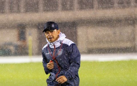 Marcelo Gallardo y su segundo partido en la selección de Ecuador.