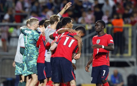 La Selección de Inglaterra goleó 7-0 a Croacia.