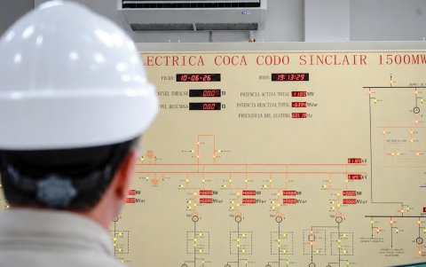 Coca Codo Sinclair tiene una potencia instalada de 1.500 MW, pero este 8 de octubre promedió 660,9 MW debido a la presencia de sedimentos.