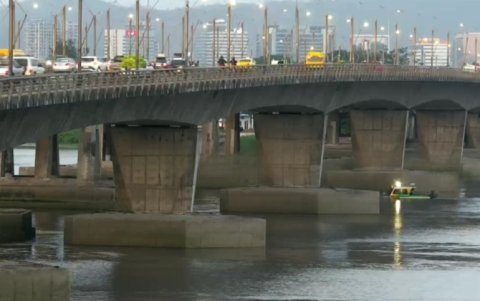 El puente de la Unidad Nacional, entre Guayaquil y Samborondón, es el sector donde fue encontrada la motocicleta de Emilio Andrés Álvarez Espín.