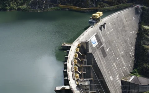 El embalse Mazar continúa perdiendo nivel y se acerca a su cota mínima de operación segura de 2.115 metros sobre el nivel del mar.