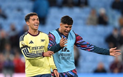 Piero Hincapié (d) y Martín Zubimendi se perderán el partido de Champions ante Lille por lesión.