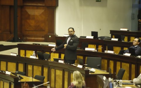 El asambleísta Sergi Peña es el interpelante en el juicio político en contra del vocal del CPCCS David Rosero.