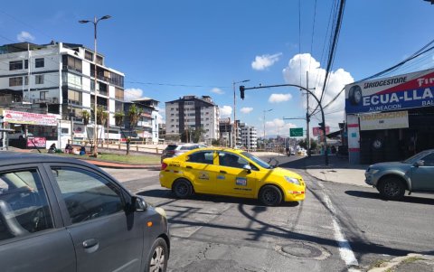 En el sector de La Mañosca (norte de Quito) no había luz este 14 de octubre de 2026.