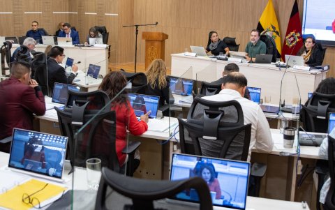 Las denuncias sobre presuntos cobros indebidos en la Empresa de Pasajeros motivaron a Fidel Chamba a solicitar explicaciones ante el Concejo Metropolitano de Quito.