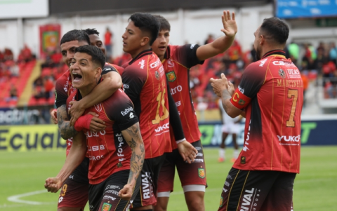 Deportivo Cuenca se llevó un triunfo que lo aleja del descenso.