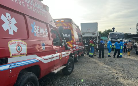La emergencia movilizó a varias unidades de rescate y ambulancias hasta una empresa ubicada en el sector de Los Vergeles.