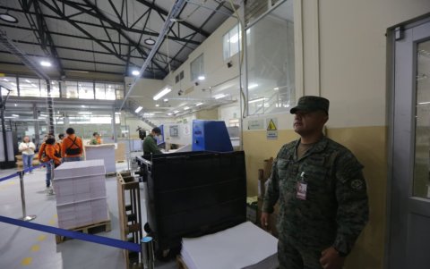 La impresión de papeletas para las seccionales 2026 se realiza en el Instituto Geográfico Militar de Quito.